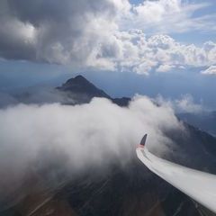 Flugwegposition um 13:34:42: Aufgenommen in der Nähe von Gemeinde Seefeld in Tirol, Seefeld in Tirol, Österreich in 2297 Meter